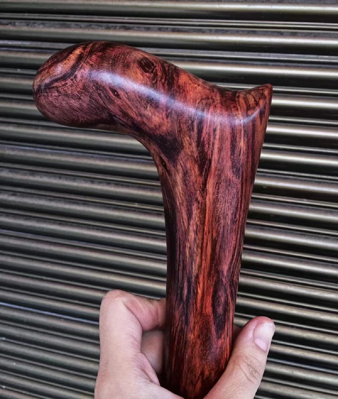 海南黄花梨拐杖一把 就一把海黄野生料连把直角一体拐杖!