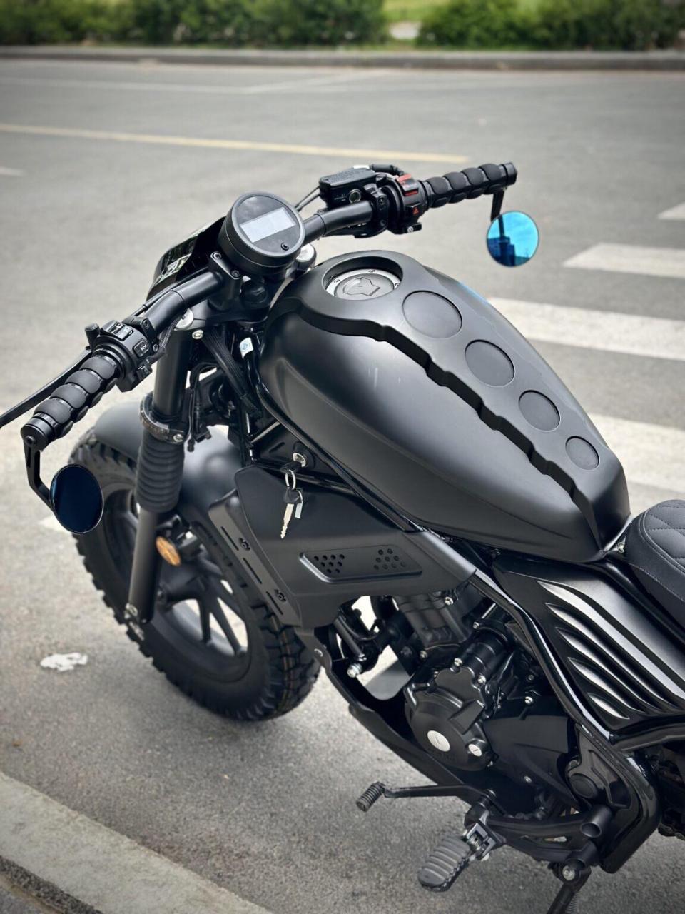 本田叛逆者cm300.honda rebel 300