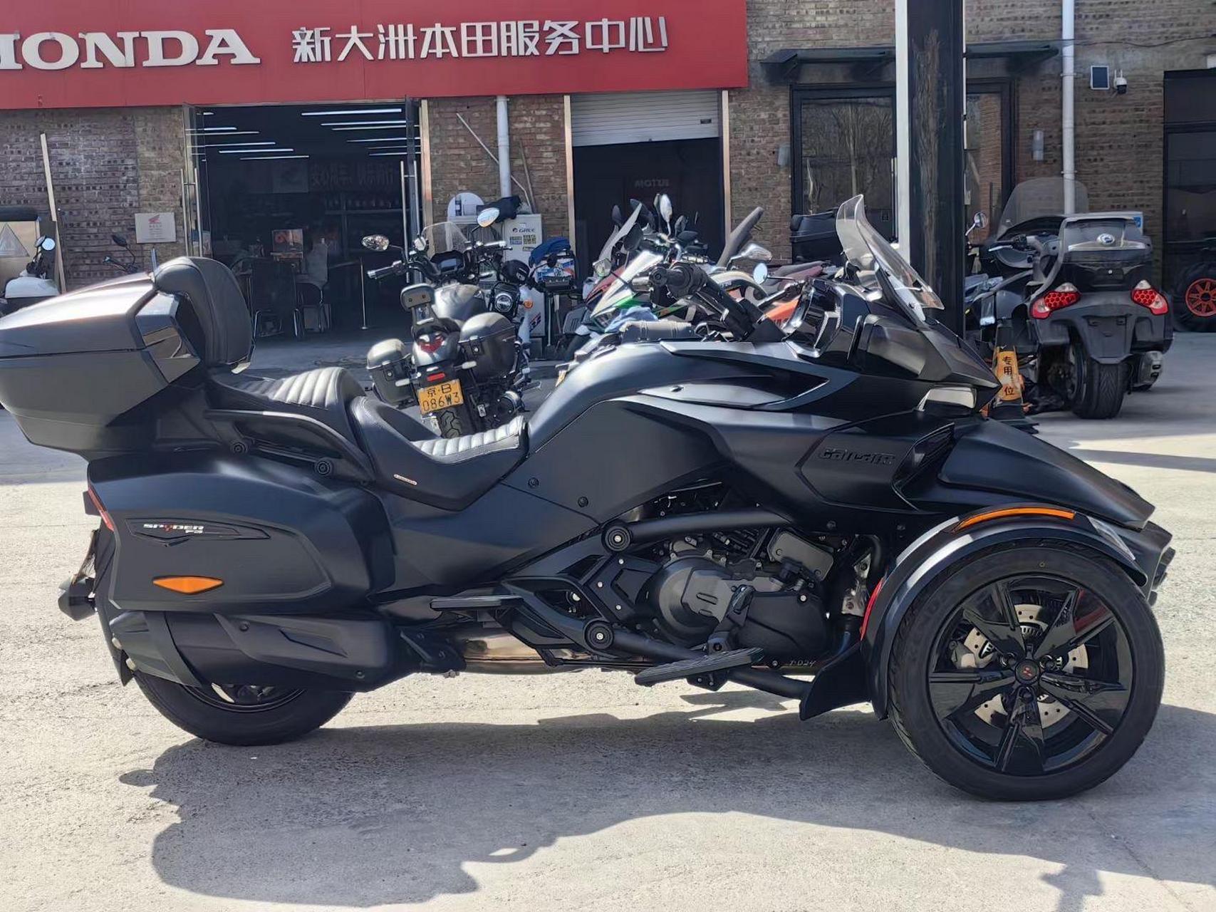 23年 庞巴迪 spyder f3限量  京b个人一手 仅100公里 全车车衣 零瑕疵