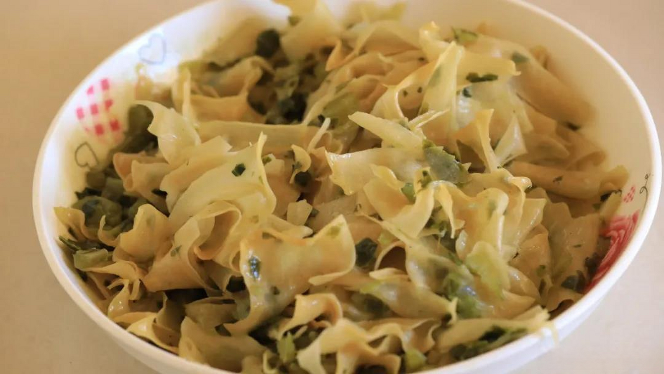 施甸豆片又名干兰片,是施甸县的传统名食,已有100多年的历史