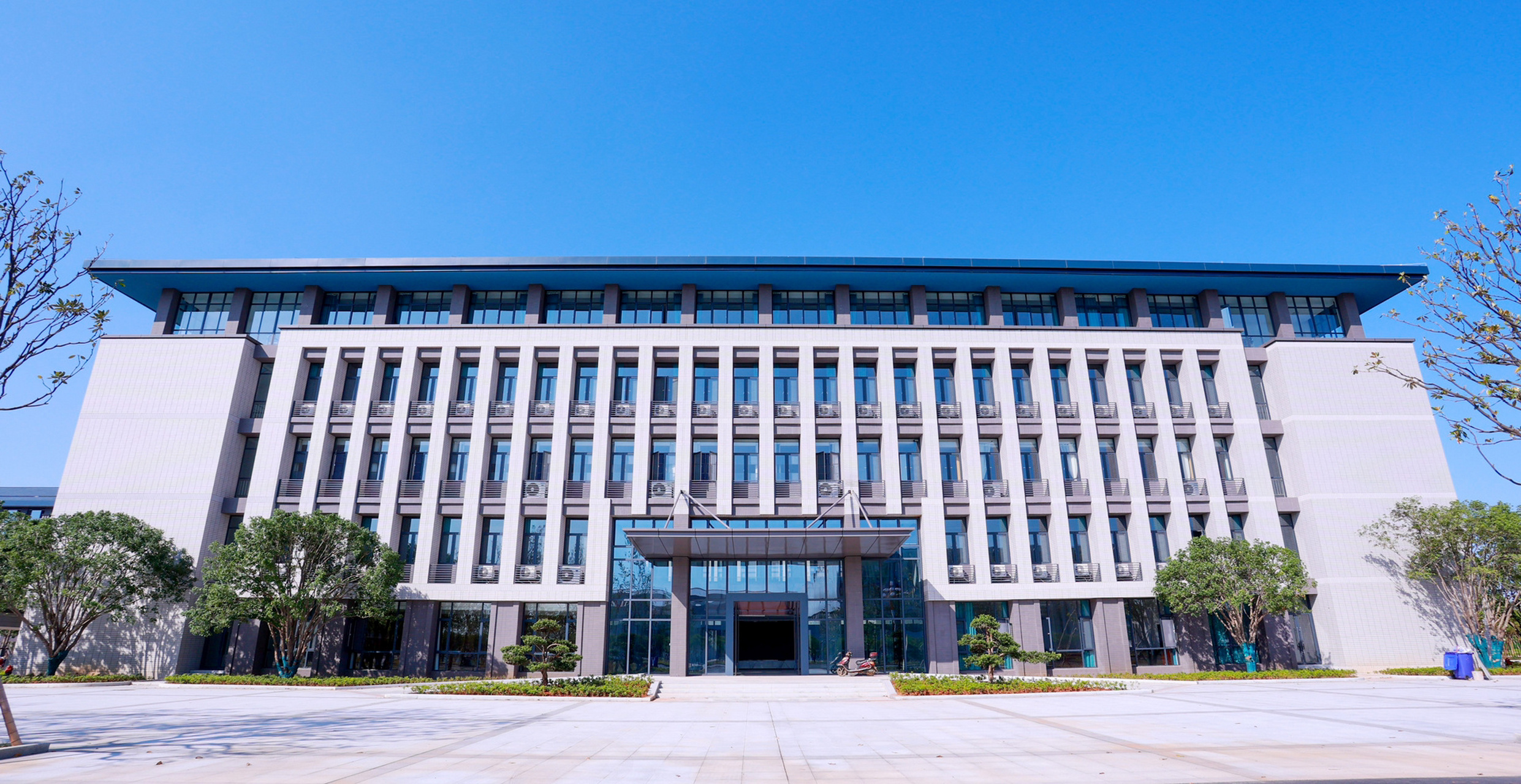 看了你就知道了,美图爆照武汉东湖学院 宿舍:六层楼有电梯,每间宿舍都