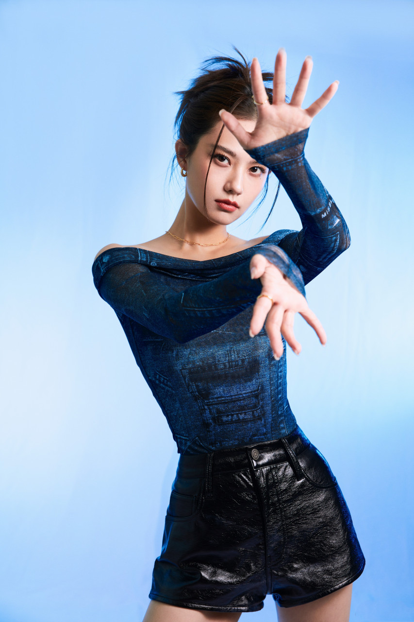 姜珮瑶,男人装写真