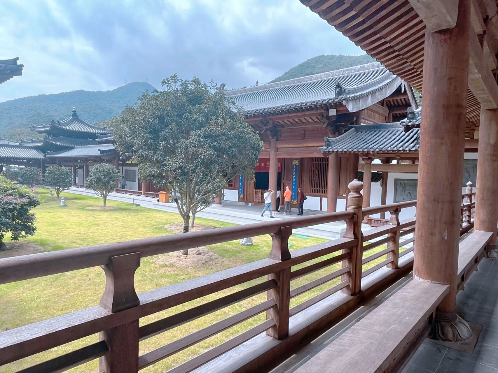 福清的黄檗山万福寺 万福寺,位于福建省福清市渔溪镇的黄檗山.