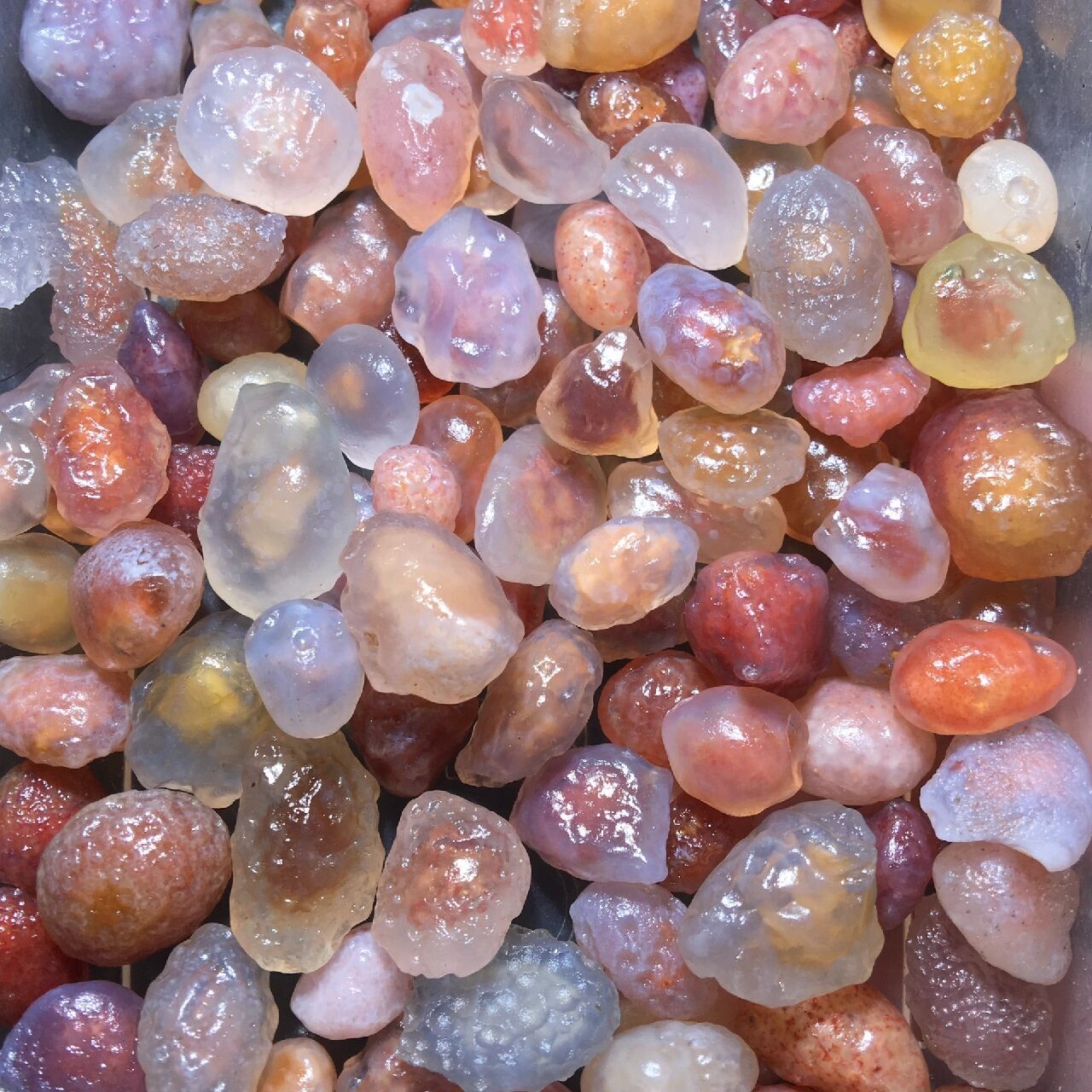 内蒙古阿拉善粉色糖心 天然原石 每一颗都是独一无二 阿拉善玛瑙糖心