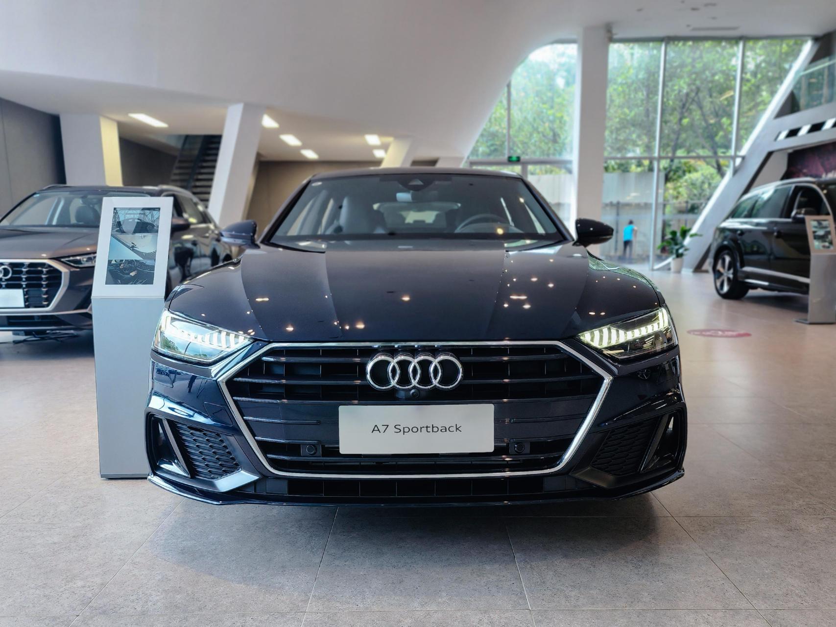 年少有为系列,奥迪a7 45 tfsi 臻选型 苍穹蓝