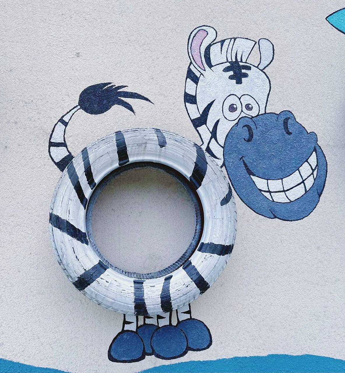 幼儿园环创 | 户外 | 轮胎改造 轮胎创意墙绘