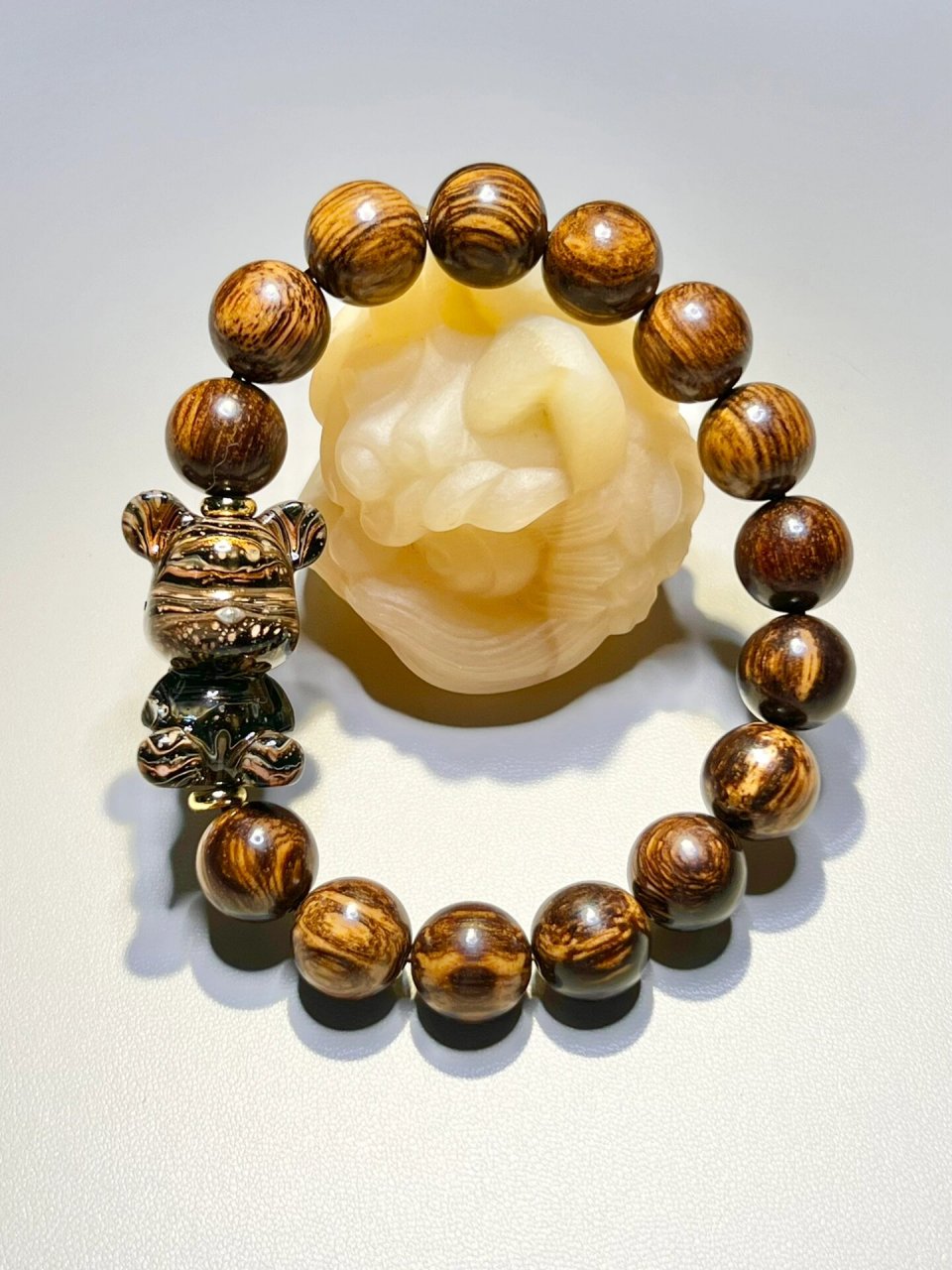 78今天给大家分享一款我最近的心头好——贡木手串!