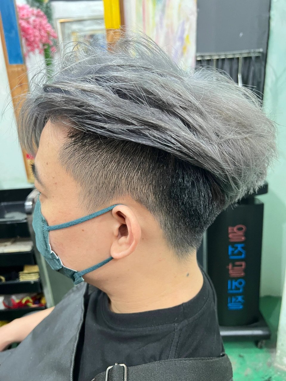 雾霾灰/奶奶灰发色 我觉得呢,每个男生一生也该尝试一下这个灰色系