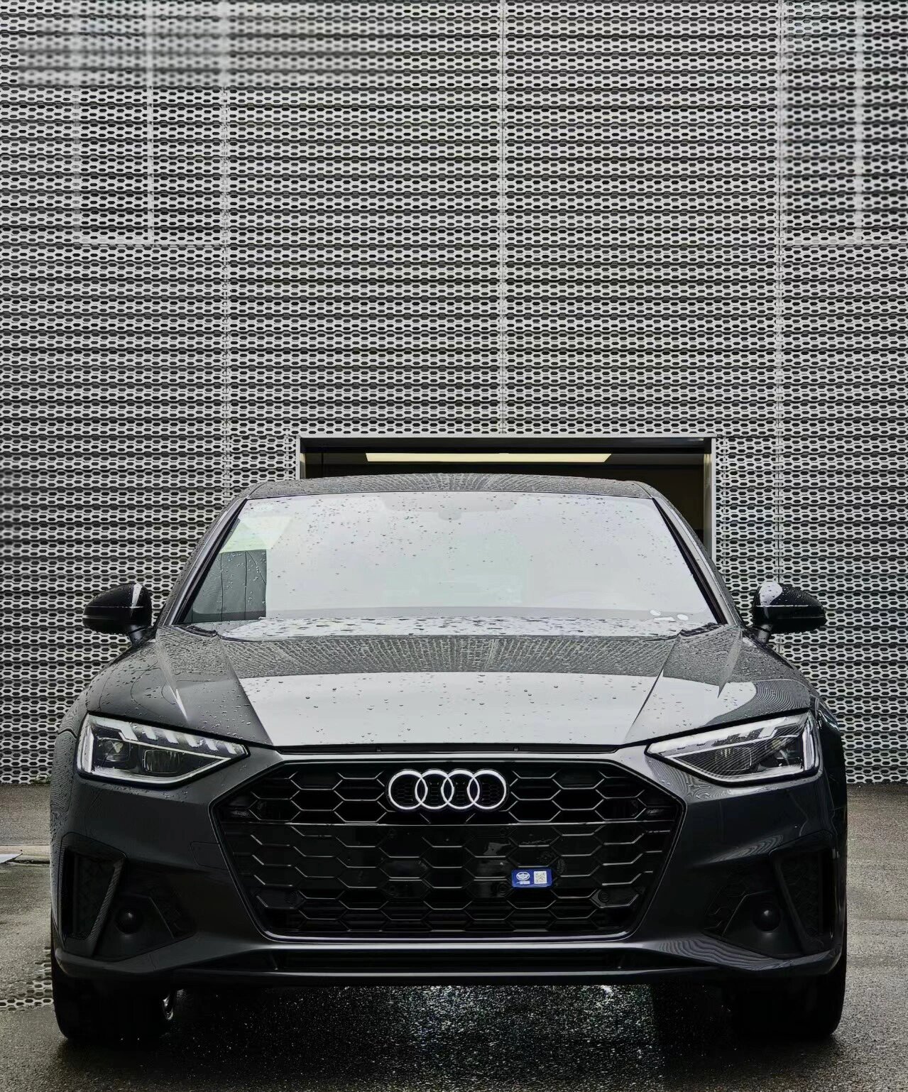 奥迪 a4l天云灰|预算 30w以内必选车型 外形颜值就天花板 天云灰色