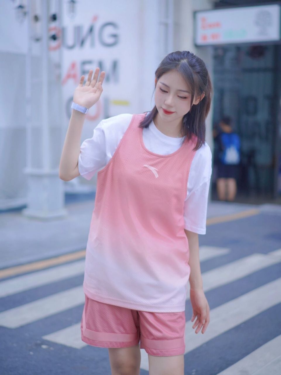 78试试安踏零界系列不会错～ 小白同款的无性别设计 78粉白渐变