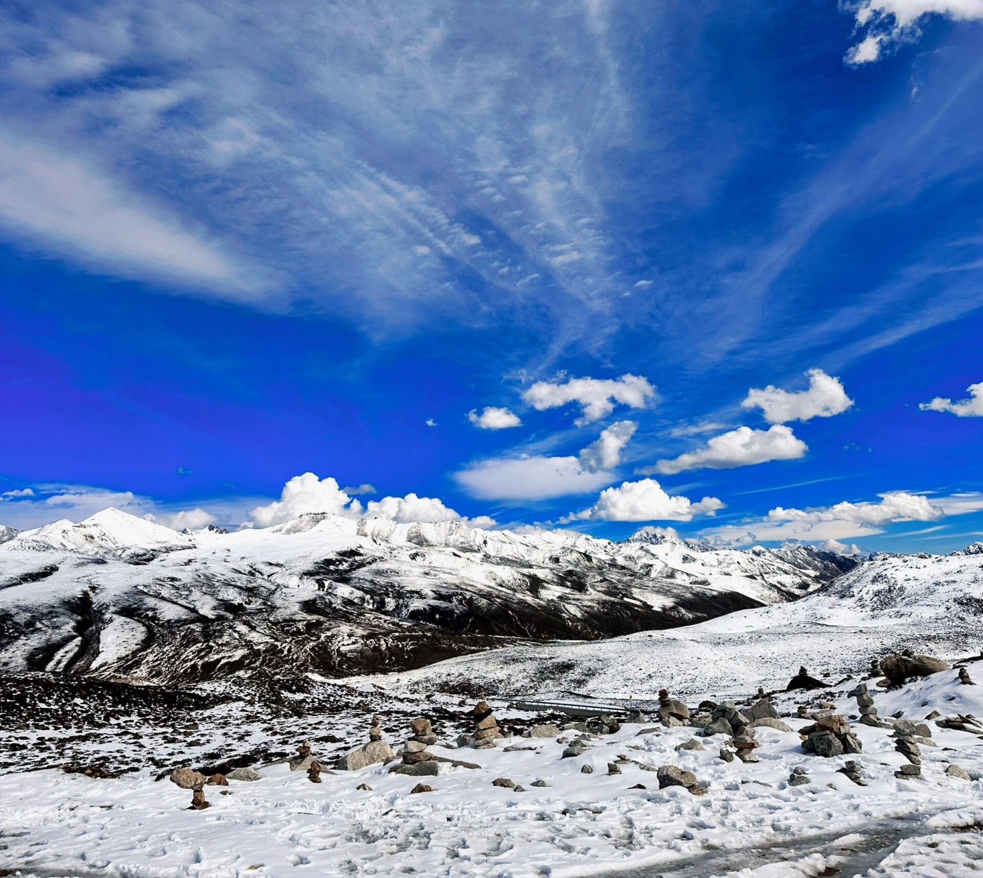 雅拉山口 如果你在现场看见了雪山和天空 你真会在那一刻忘掉所有烦恼