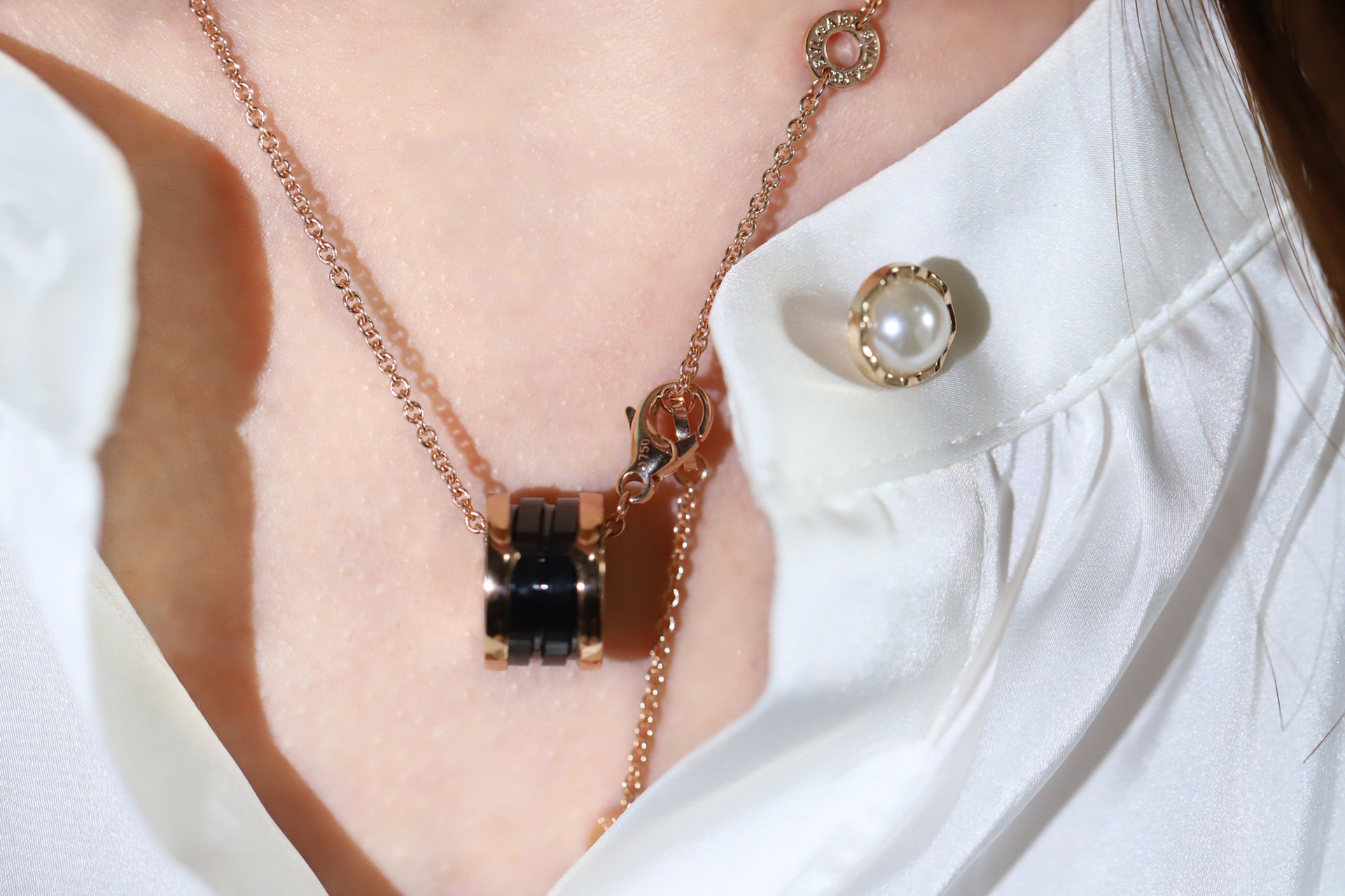 宝格丽项链戴法小科普 正确戴法:应该把扣子扣在链条上面并不是扣在