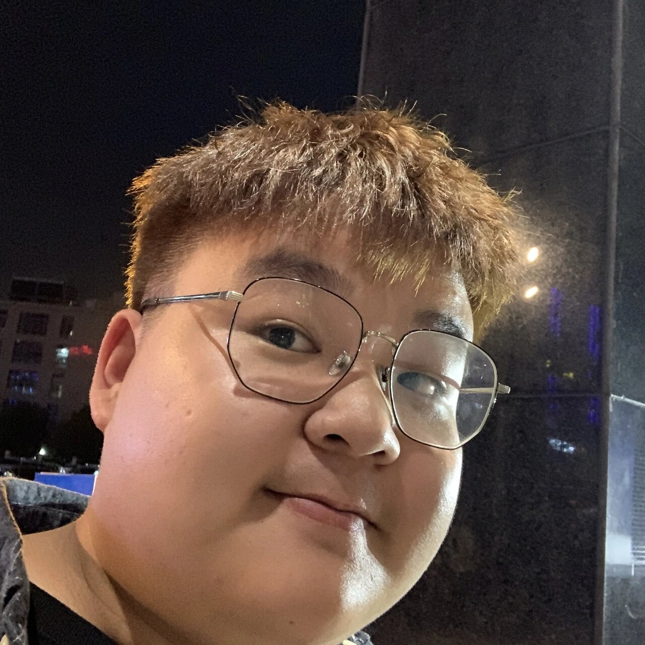 胖子发型男士发色烫头发染色不漂色显白