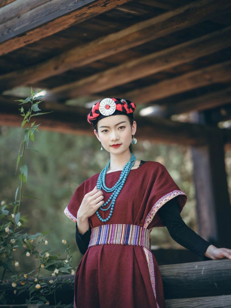 95门巴族简介: 门巴族主要分布在西藏门隅和墨脱地区,"门巴"是灿镲