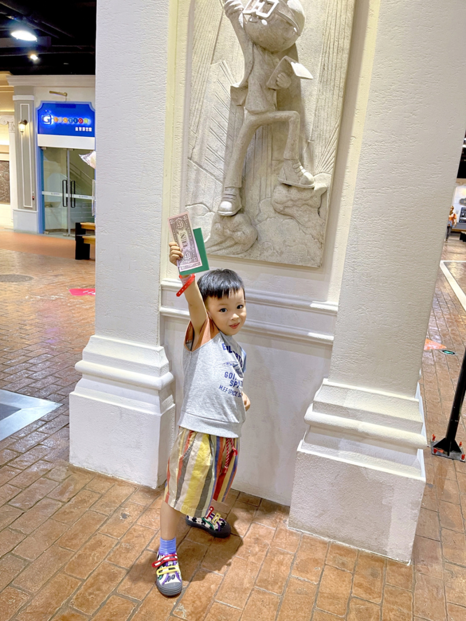 上海遛娃好去处-职业体验馆|立秀宝 第一次带ryan去立宝秀,去之前做了