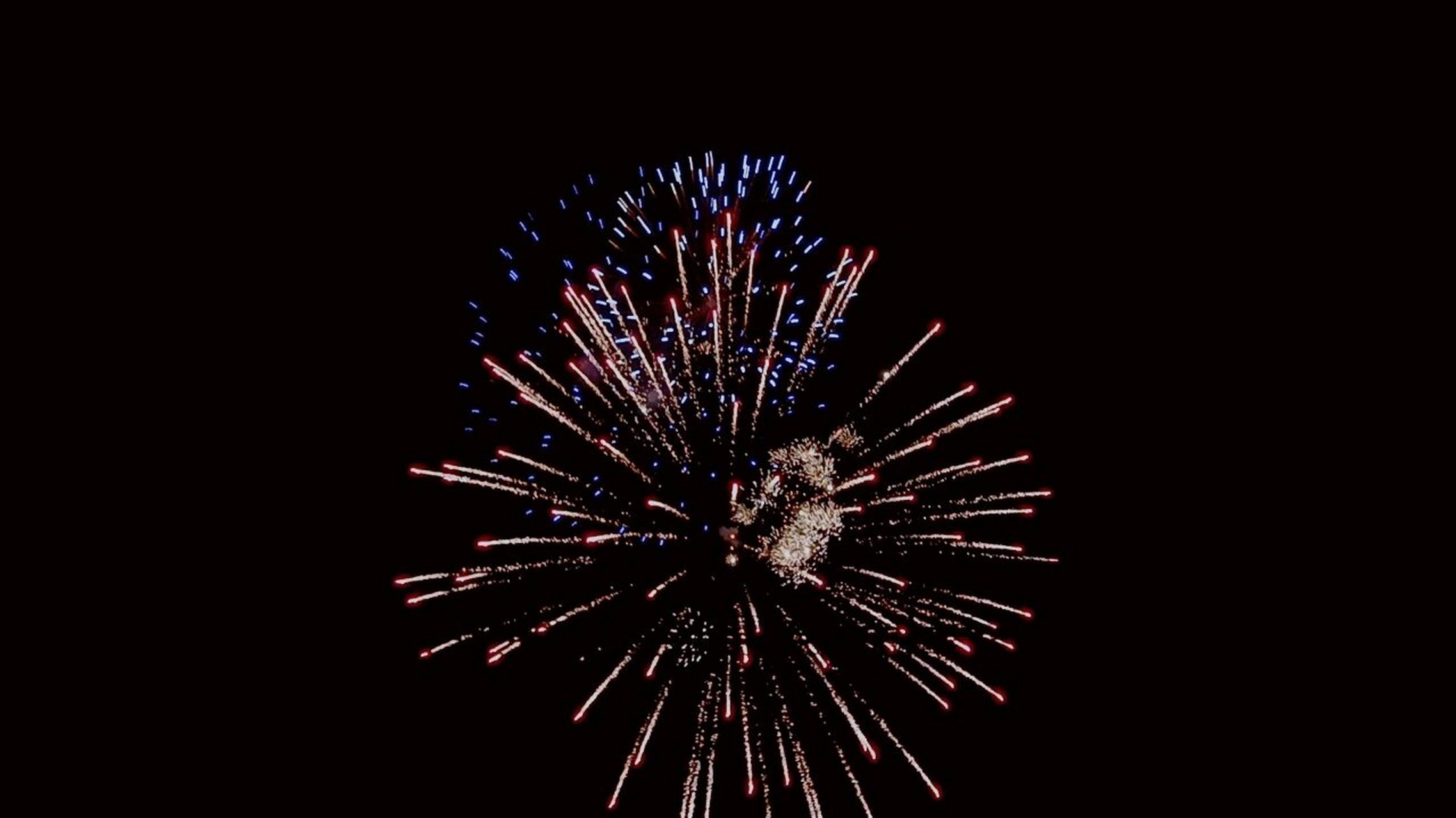 烟花文案 1.烟花易逝,感情亦是如此. 2.烟花转瞬即逝,灰烬倒是永恒.