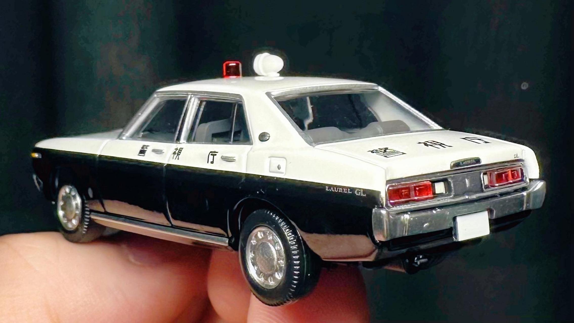 tlv lv-n32a日产警视厅警车.