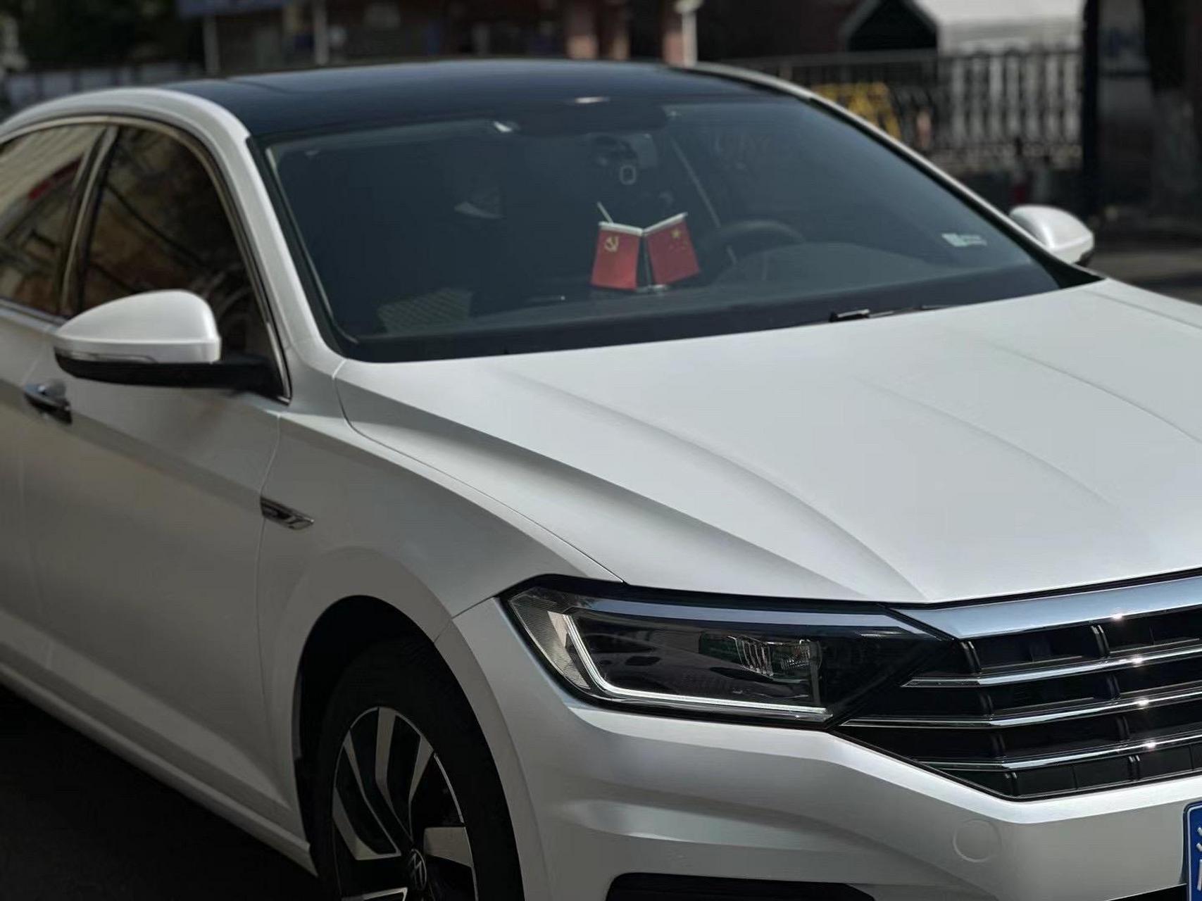 21款速腾到店改色电光金属白绝了,大哥很满意这个效果…改装约起来