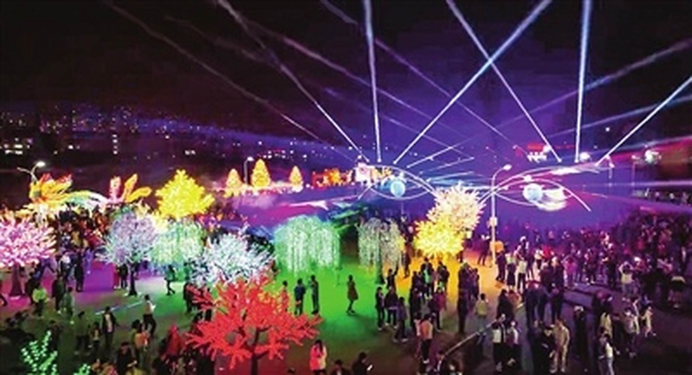 各区风采#【津南区小站镇迎新村 民俗嘉年华吸引众多游客 小村庄蝶变