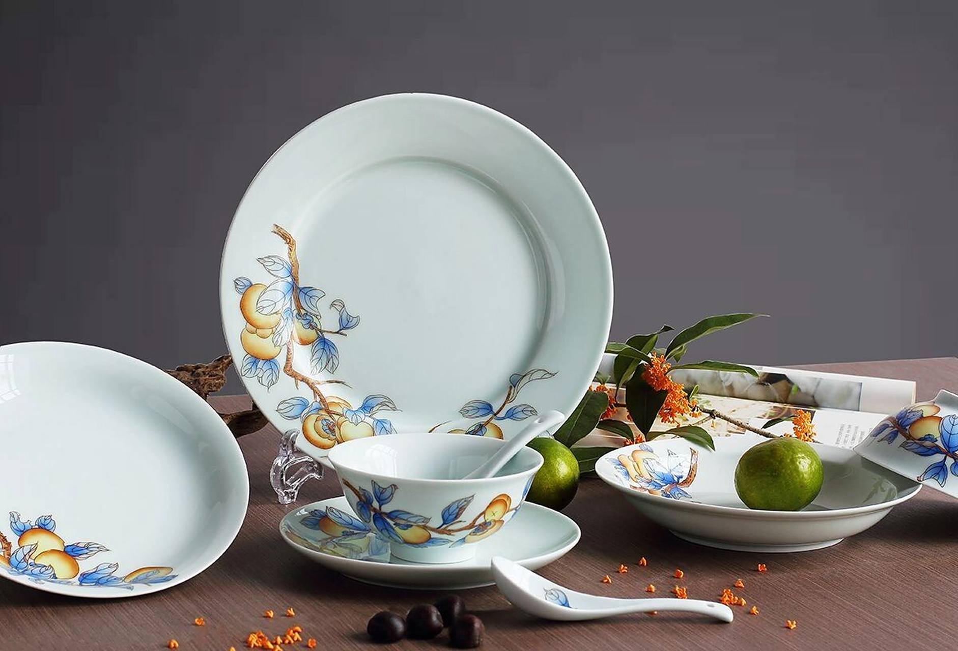 骨瓷与高温白瓷餐具的区别 1.