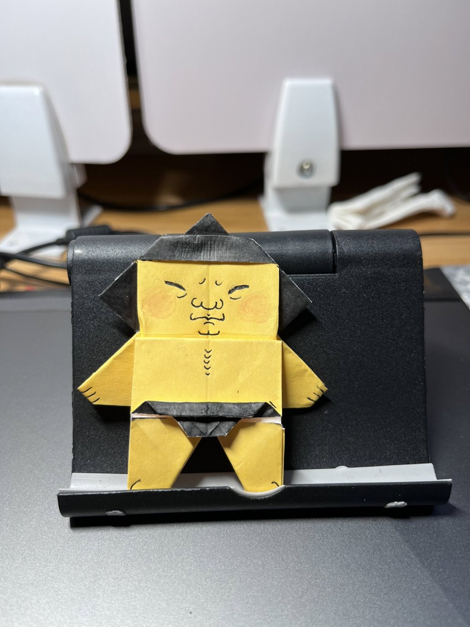 相扑手折纸 模版是跟着上的博主做哒 然后魔改了脸哈哈哈哈98真的很