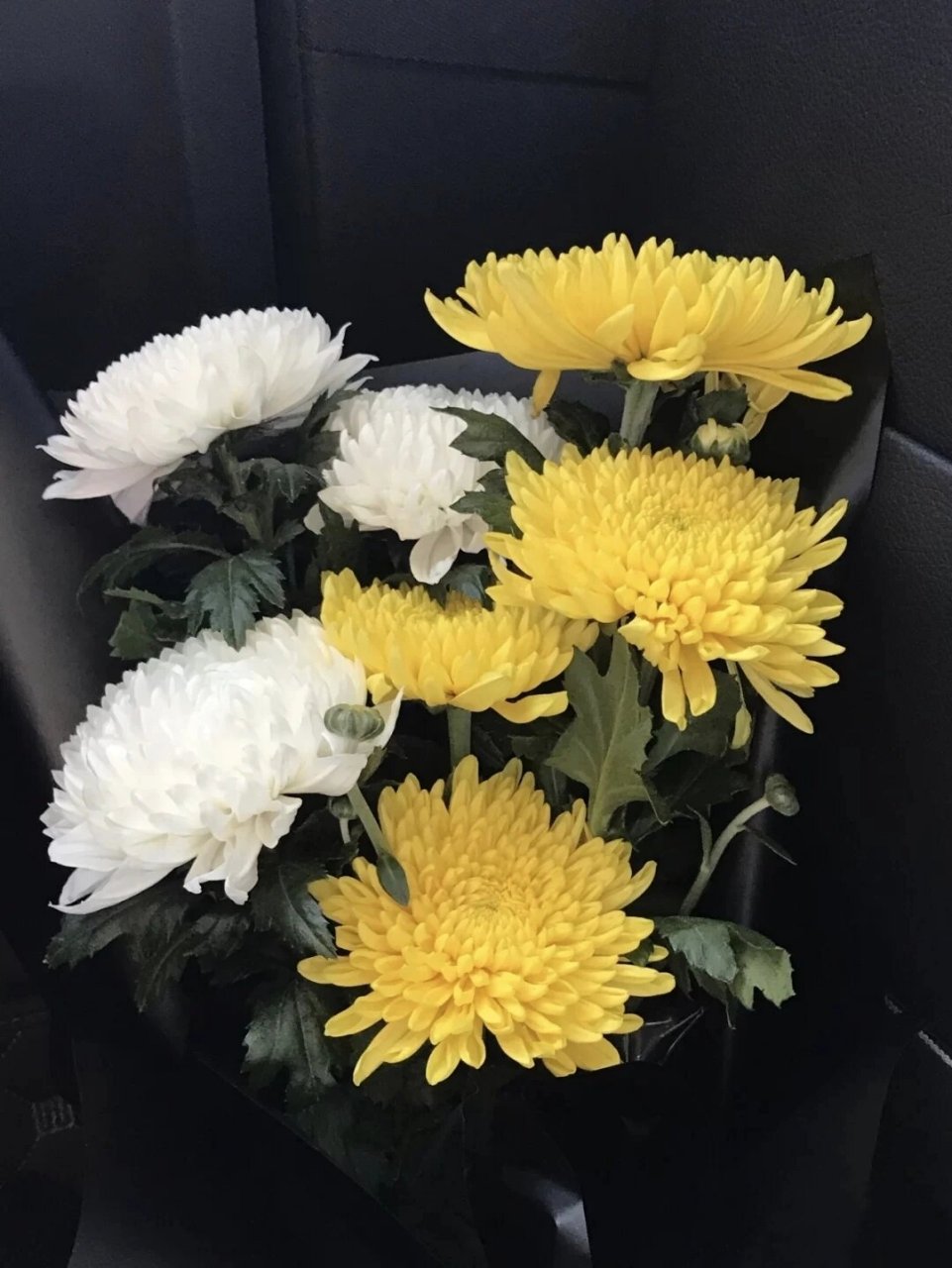 妈~妈妈~——母亲一周年忌日 4月1日,是妈妈去世一周年的忌日,这天