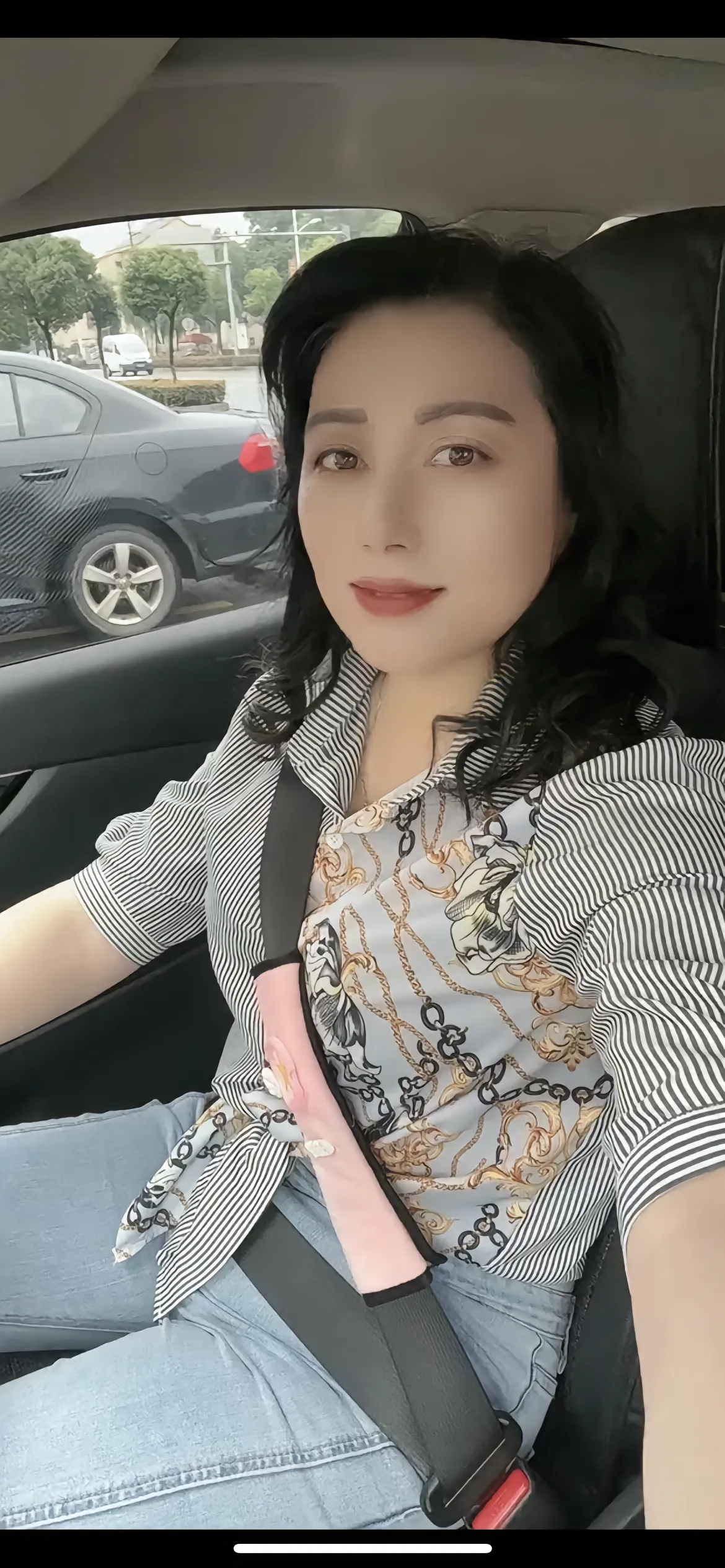 "心软的时候就回头看看,看自己受过的委屈和掉过的