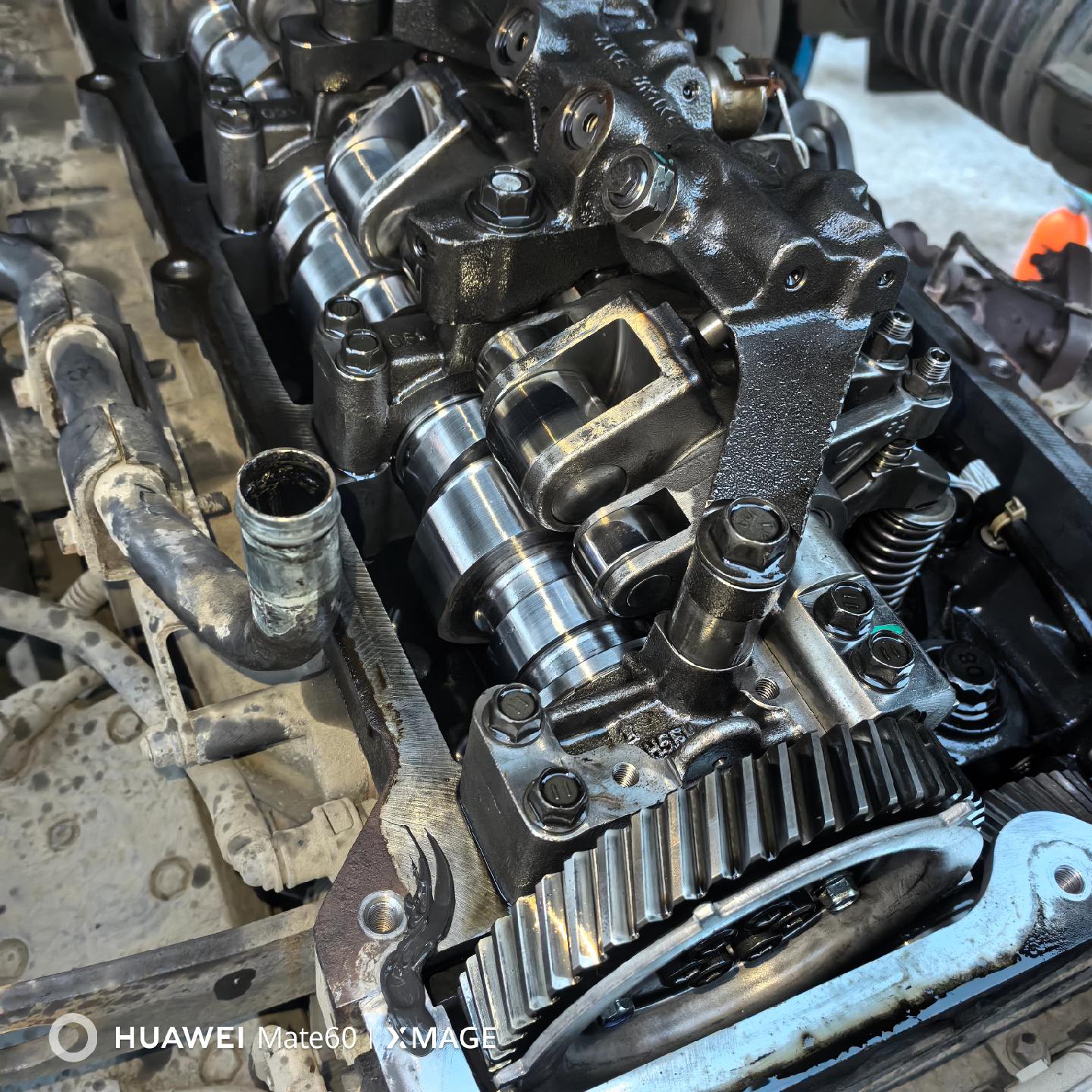 我敢说跟凸轮轴有关系你相信吗?哪怕是一点点的误差