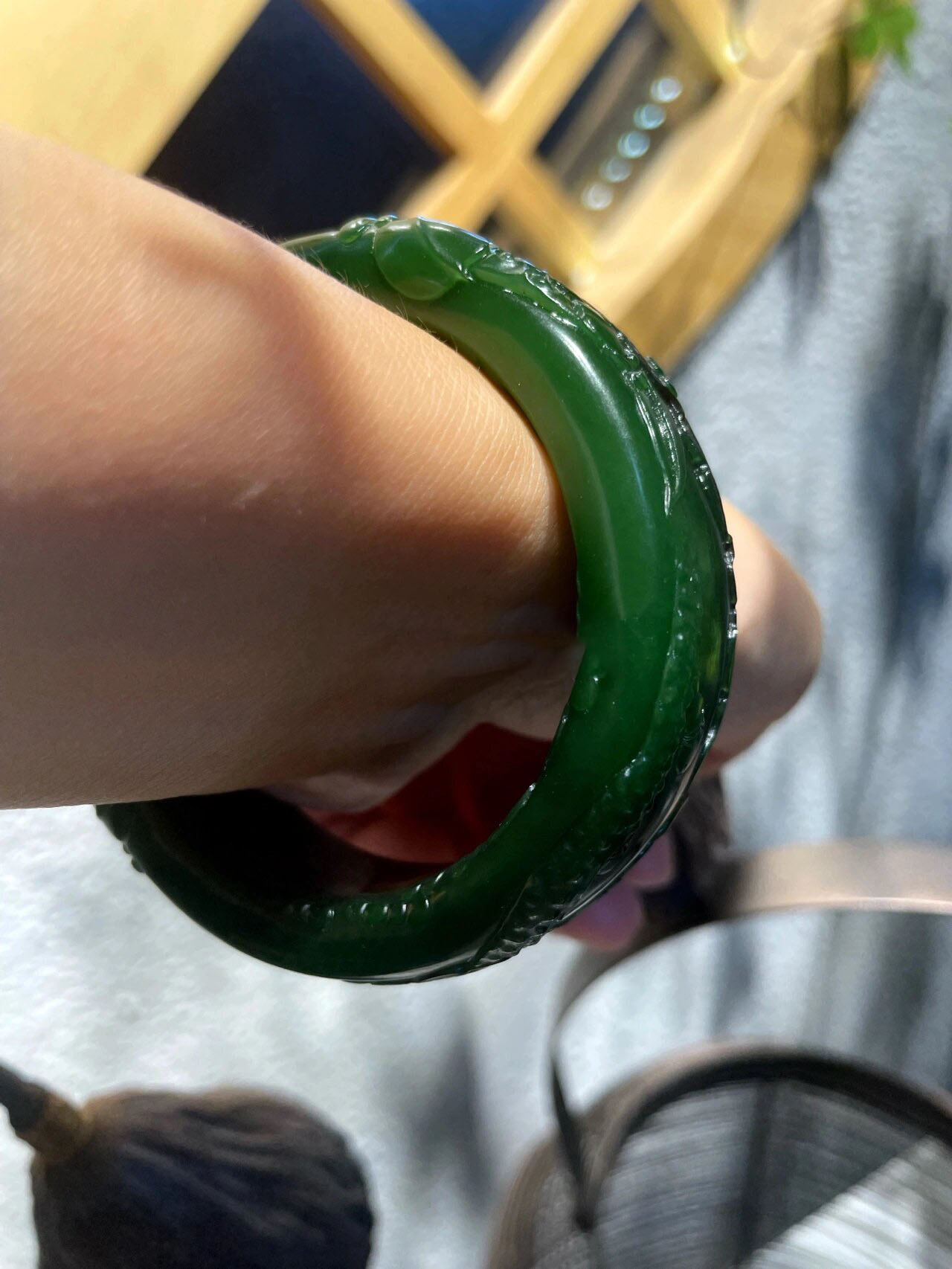 红皮碧玉手镯太美了!