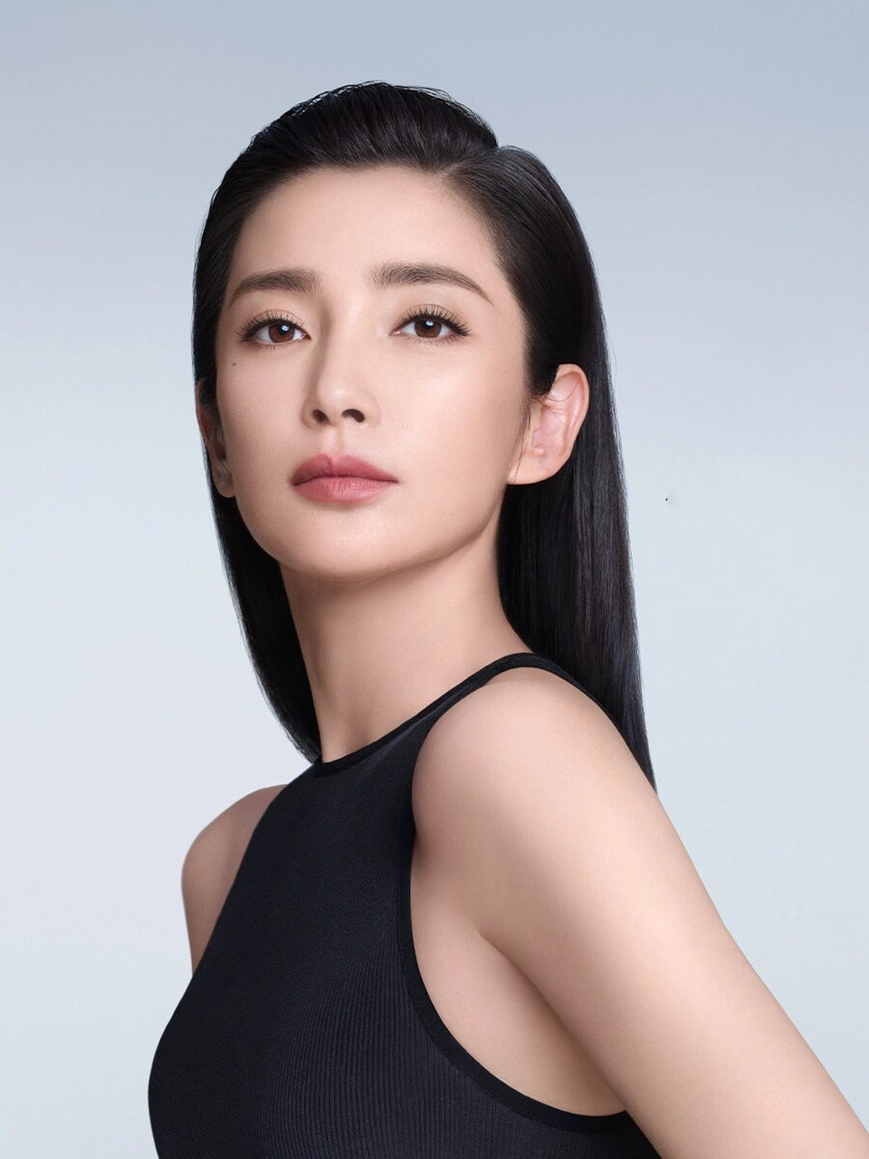 李冰冰|纪梵希黑能臻萃代言人 代言人   出镜  #黑能臻萃系列#广告.