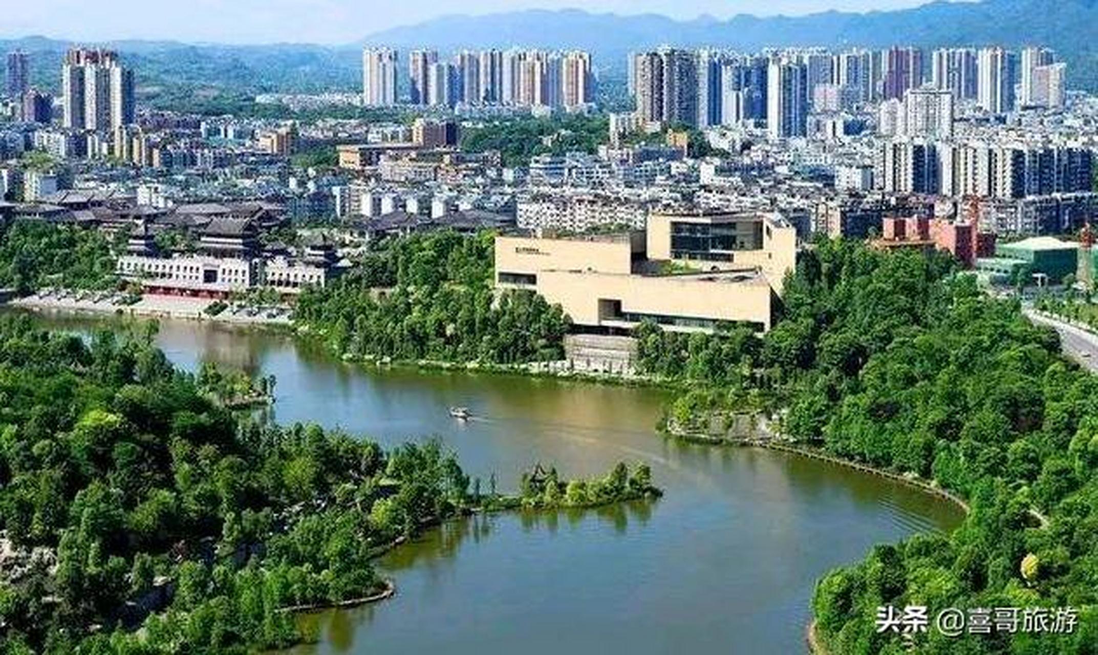 重庆市璧山好玩的地方有:漫水湾公园,龙珰山公园,金冠房车营地公园