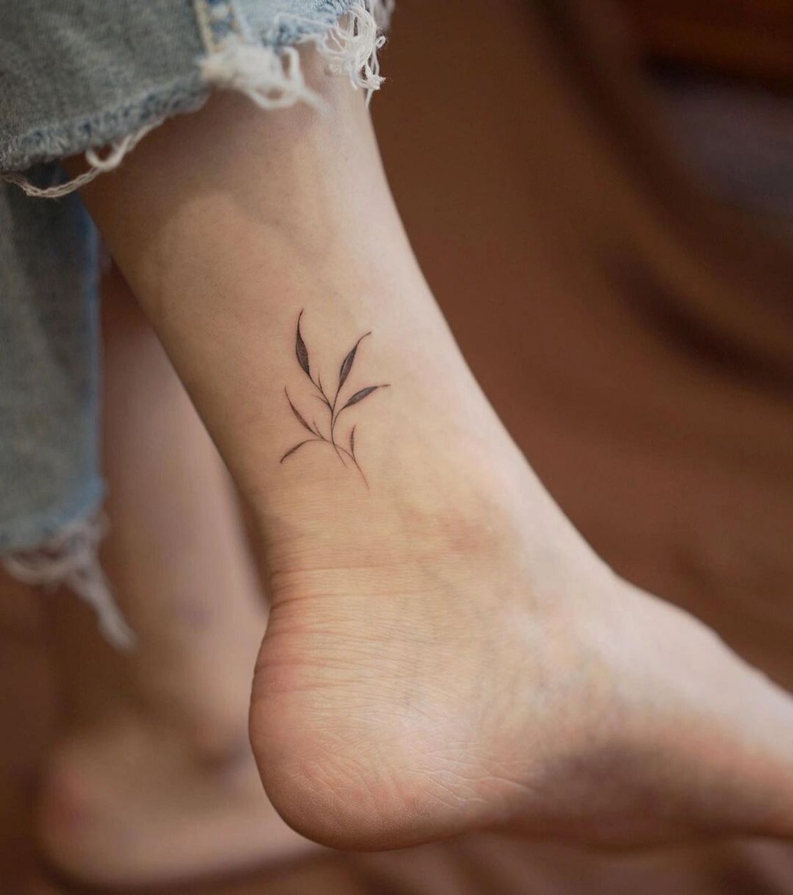 91脚踝纹身 叶子脚踝纹身,女生脚踝小纹身图案