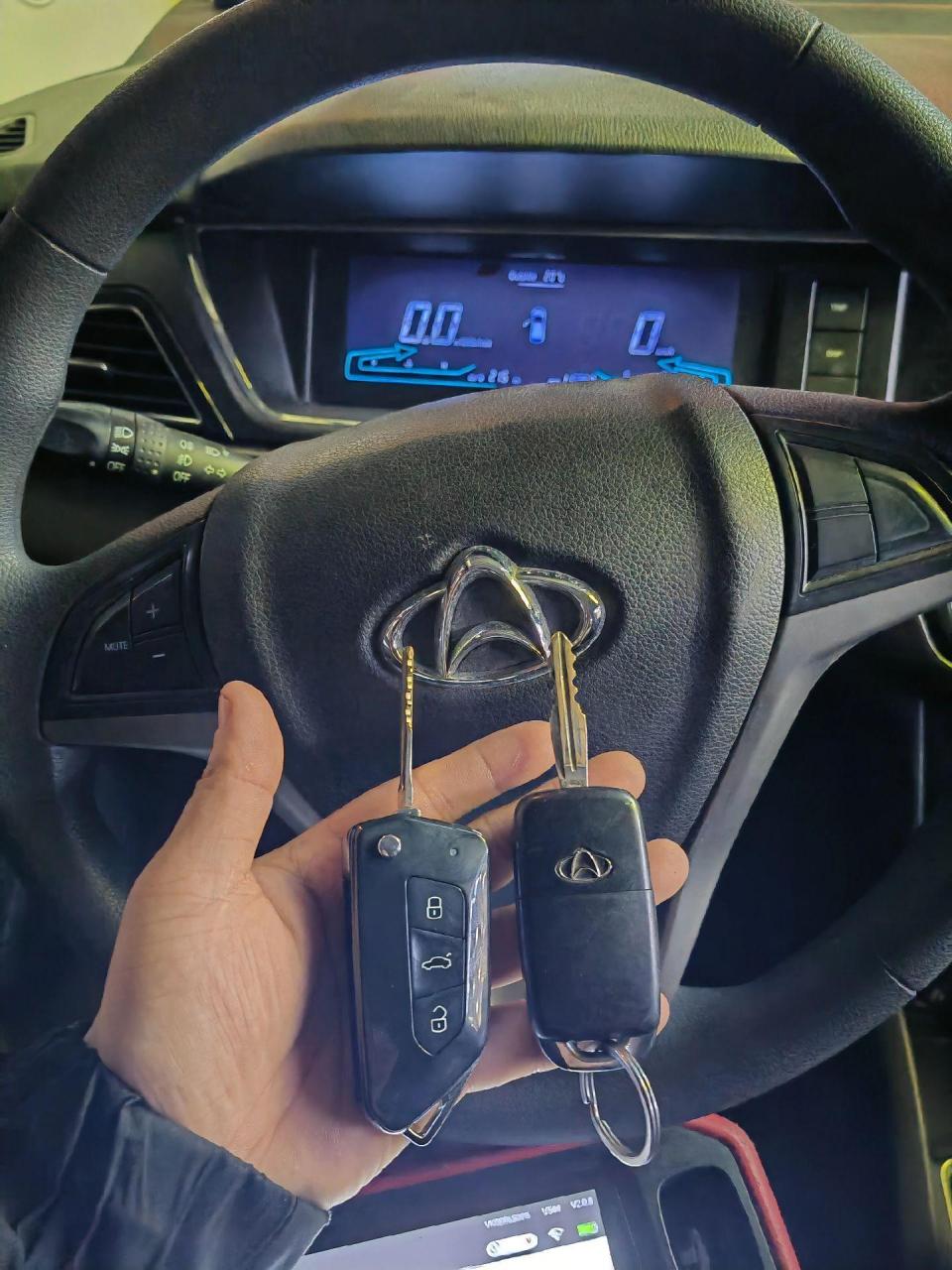 长安欧尚 a600 增加折叠遥控钥匙一把智能指纹锁 换锁