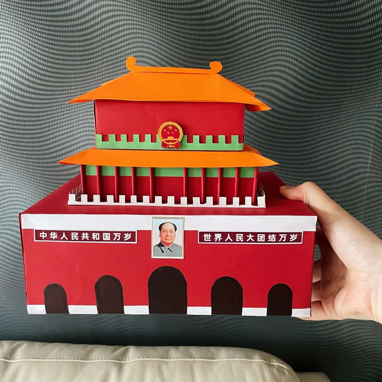 幼儿园手工 天安门 参考的作品,翻遍了单位和家里各种盒子,终于做出来