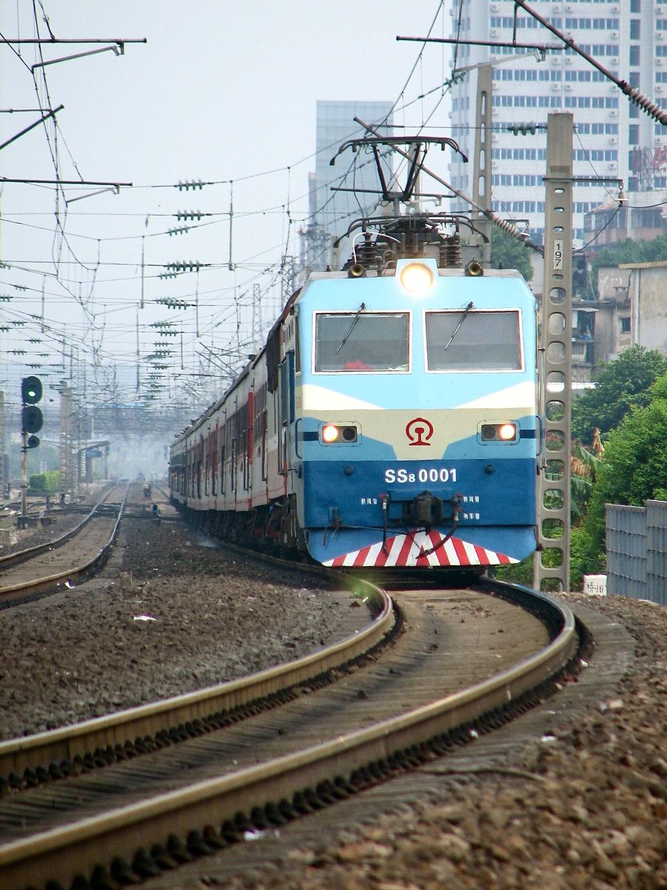 中国第一速,韶山八型电力机车 1998年6月24日,ss8-0001机车于京广线