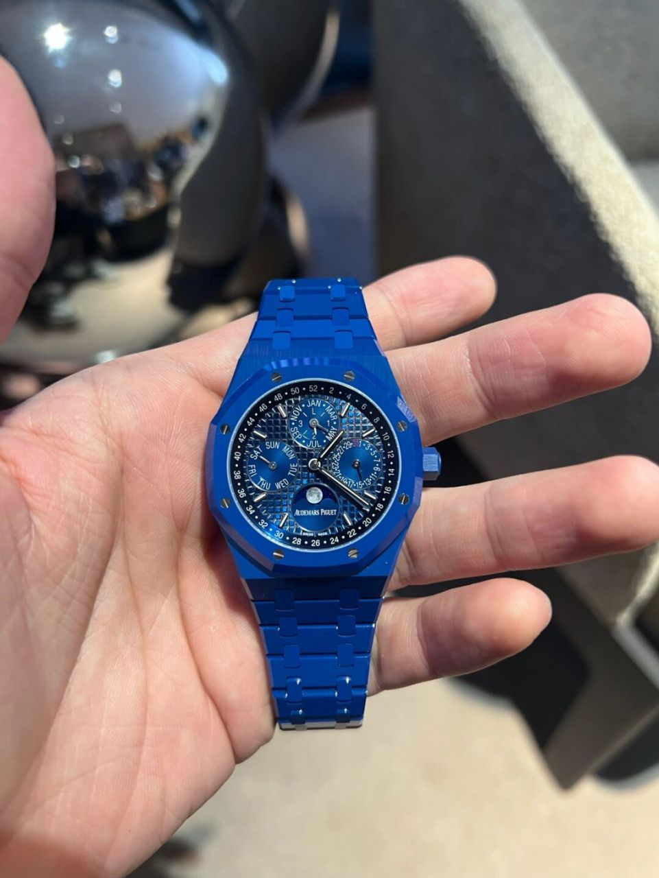 独家99当ap蓝陶瓷遇上白陶瓷97 爱彼的白陶瓷万年历一直是爱彼