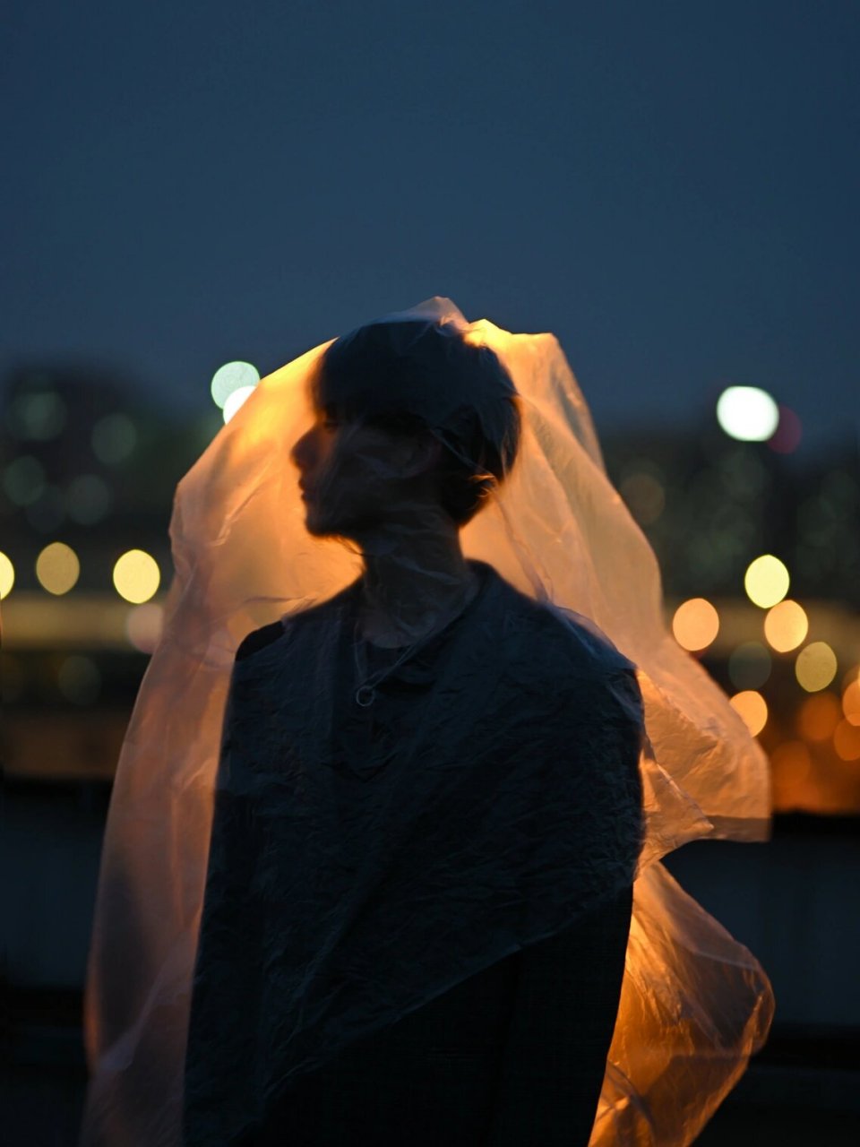 逆光中的少年,这侧脸绝了|男生情绪写真 出镜