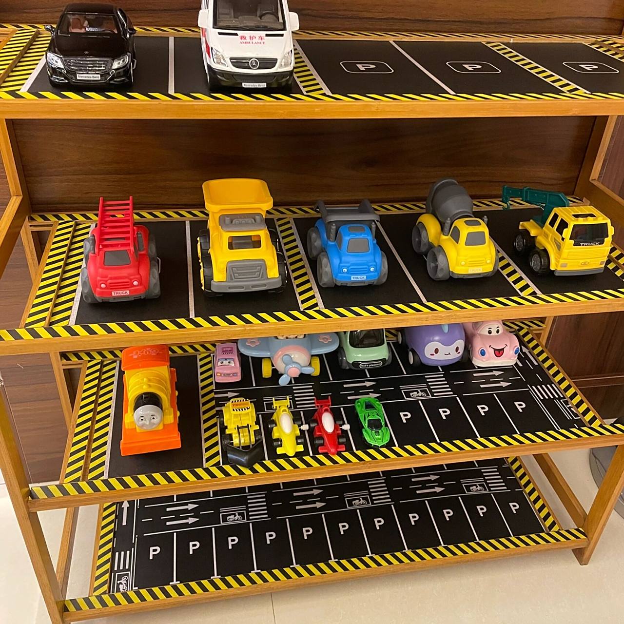 diy宝宝玩具车停车场成功 创意来自 看到博主diy停车场马上心动了!