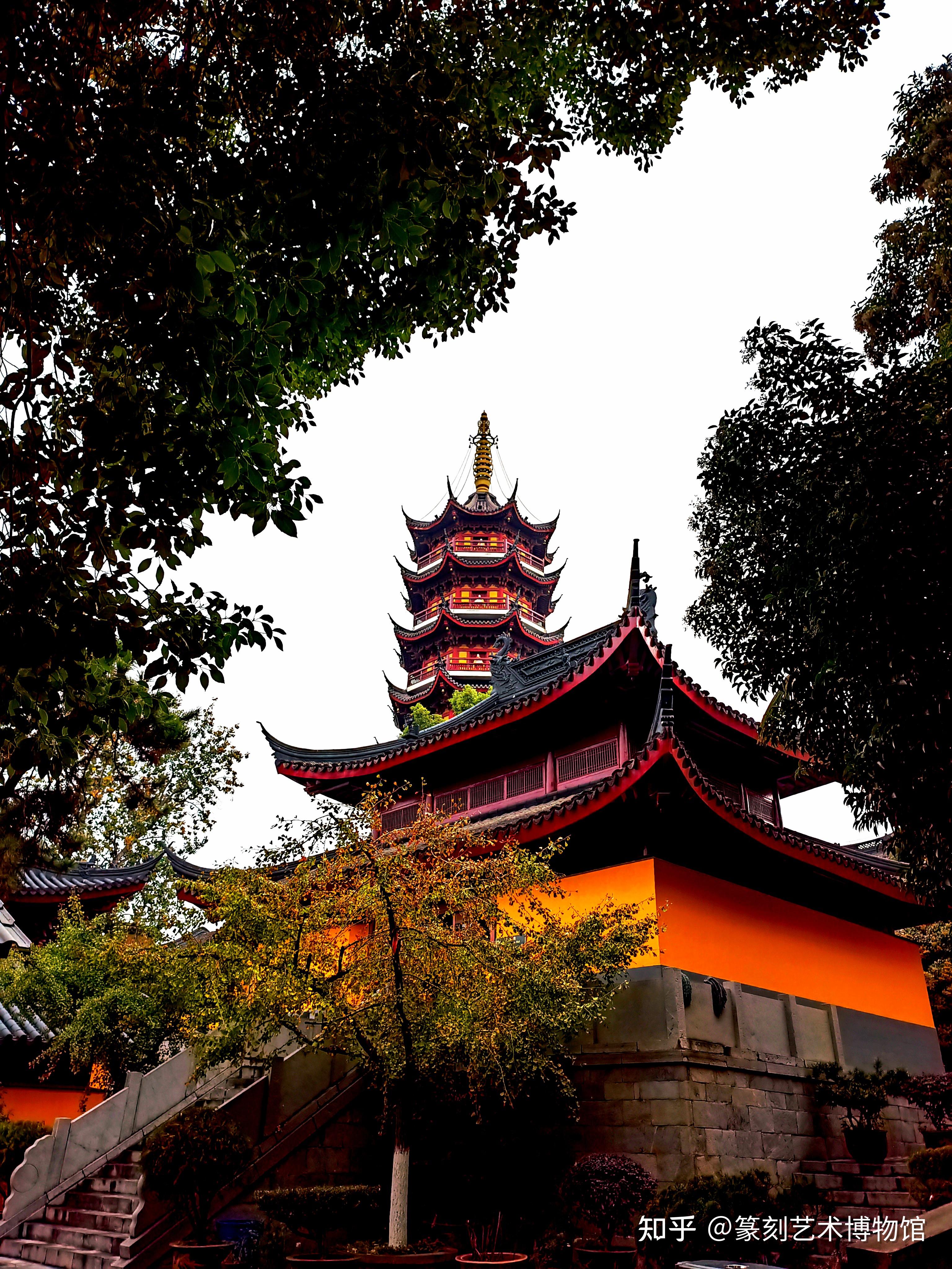 南京最古老皇家的寺庙鸡鸣寺