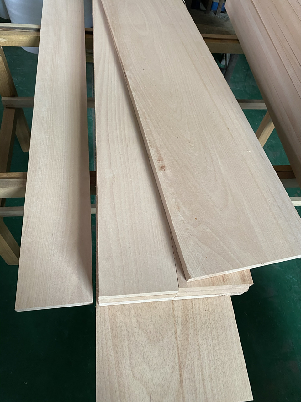 德国榉木!原木板!无拼接整板! 纹路细腻,稳定性高,密度高!