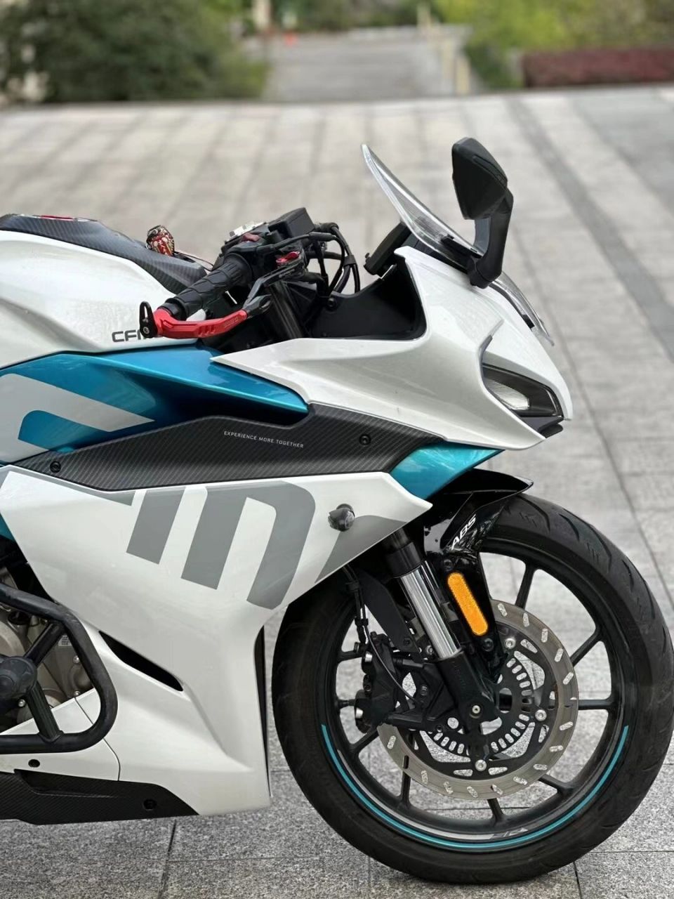 春风250sr高配 21年春风sr250高配,2手户,目前安全行驶8700公里