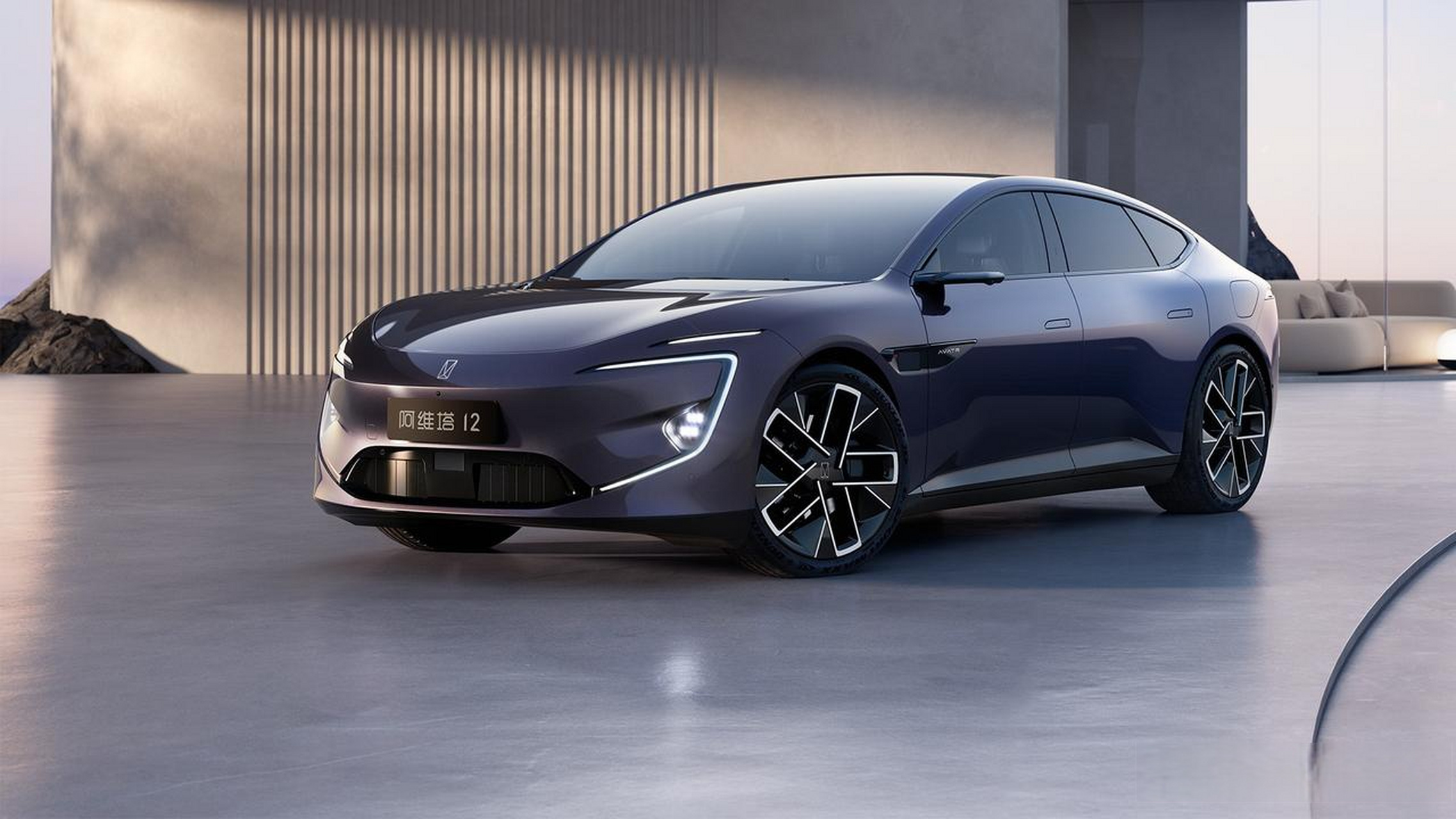 由长安汽车,华为,宁德时代合资共同打造的阿维塔品牌,由梁朝伟代言