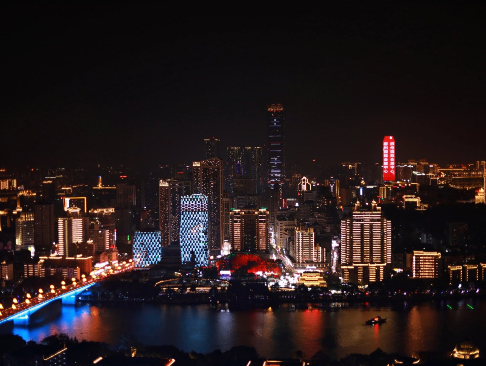 柳州马鞍山公园夜景好美!
