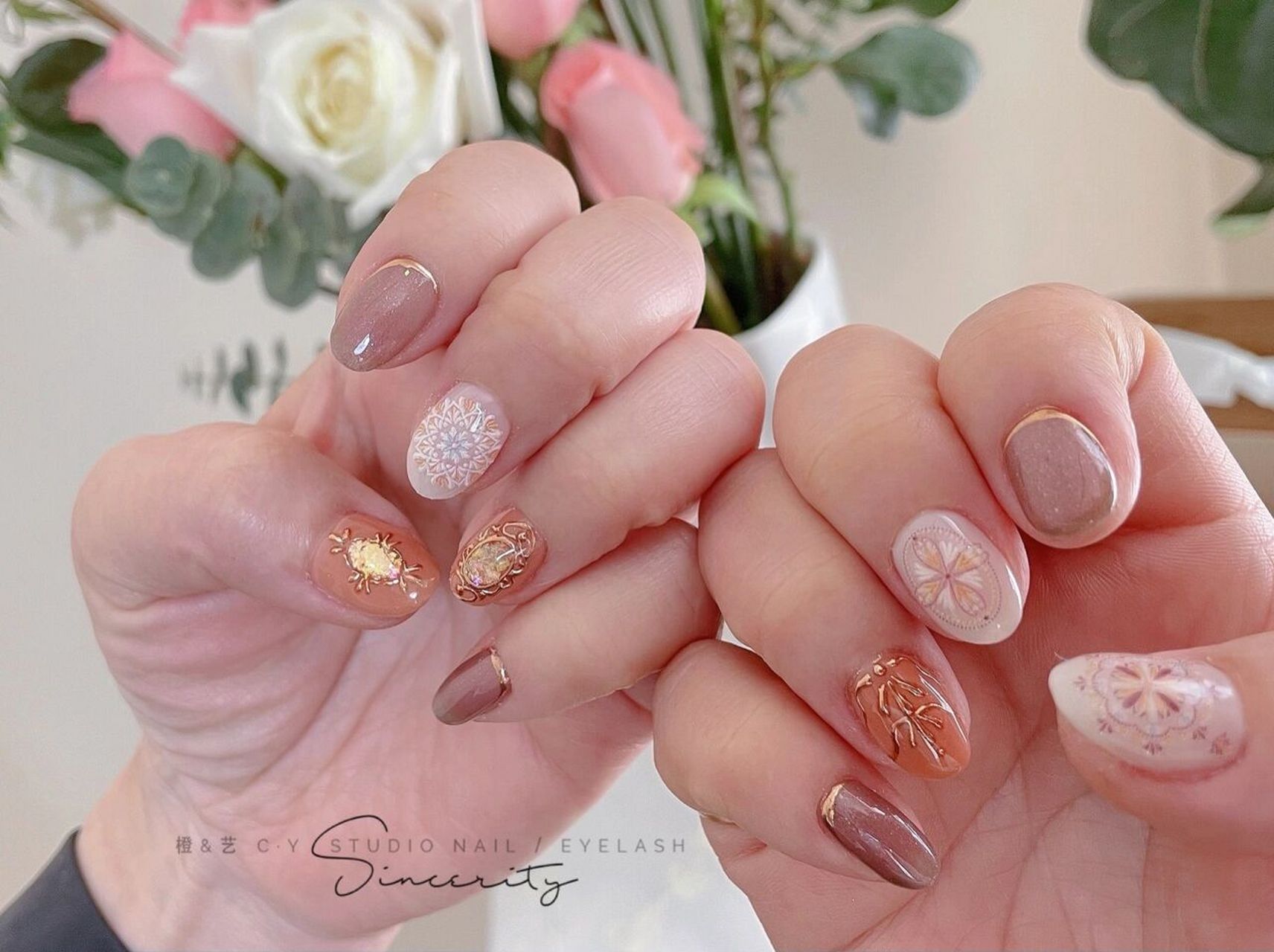 50岁优雅女人的国风美甲 给阿姨设计的一款超有气质的复古风美甲