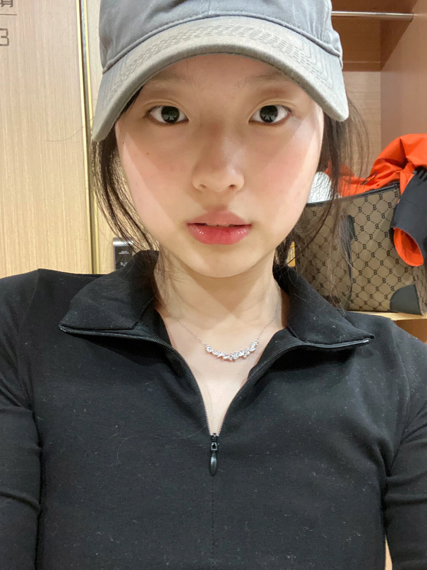 感觉最近的皮肤红润有光泽,尤其是运动后,显得皮肤更通透了