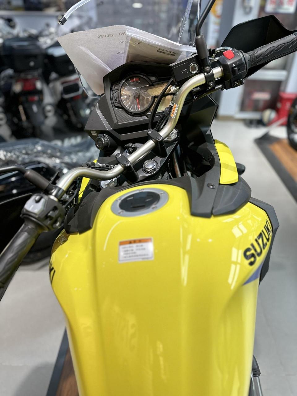 铃木dl650xt,全新车未上牌,23年4月生产最新款,现车现手续一手发票