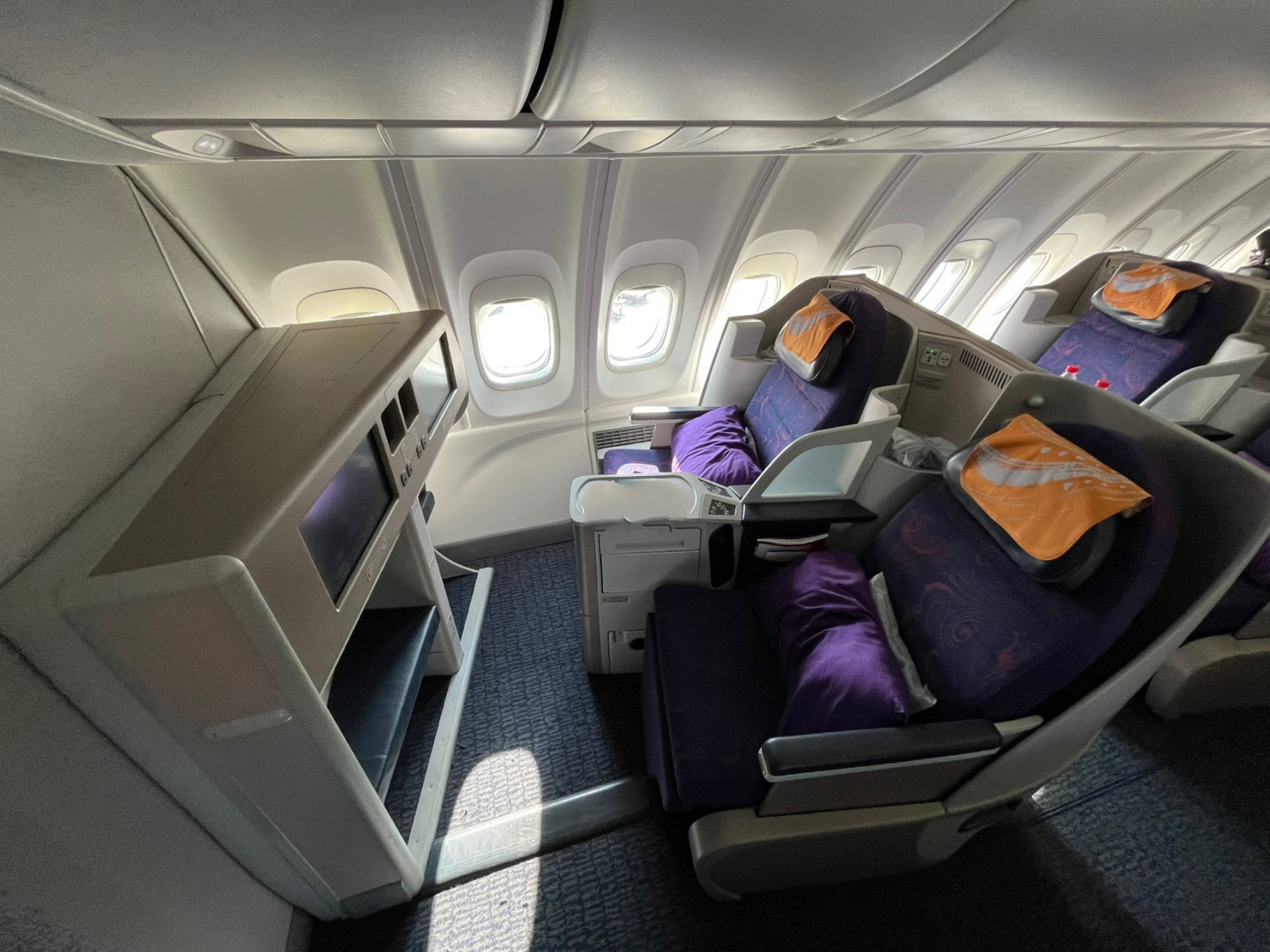 国航双层飞机 波音747 二楼公务舱体验 最近国航恢复了京穗京深线的