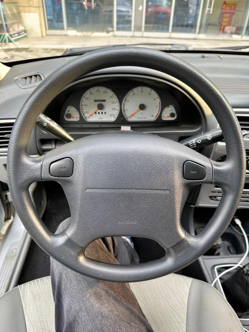 羚羊1300.原来出租车的原型 1.