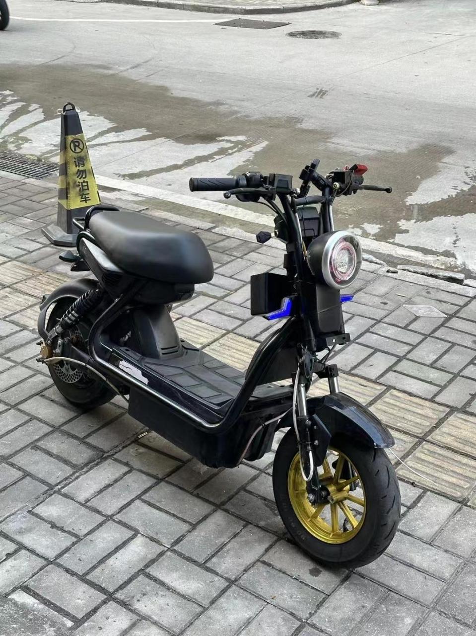 改装极酷 350—2000 配置高 改件自己看 便宜出