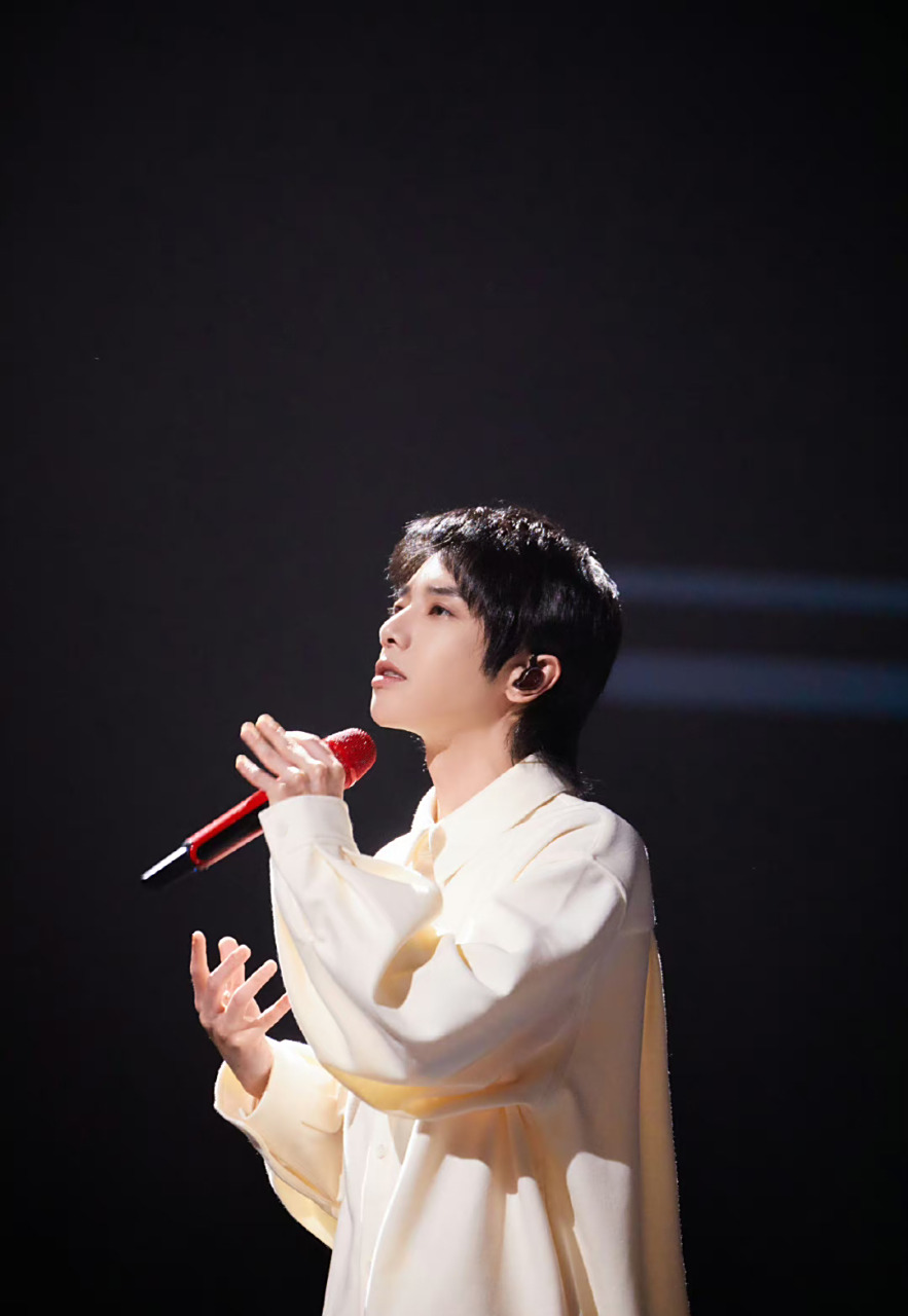 花花@华晨宇 声生不息中跨度好大!